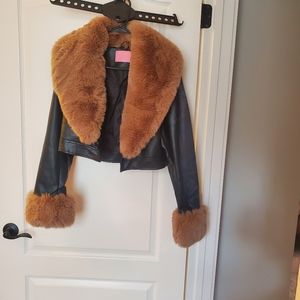 Azalea Wang Cropped Faux Leather and Faux Fur Jacket Sz Large